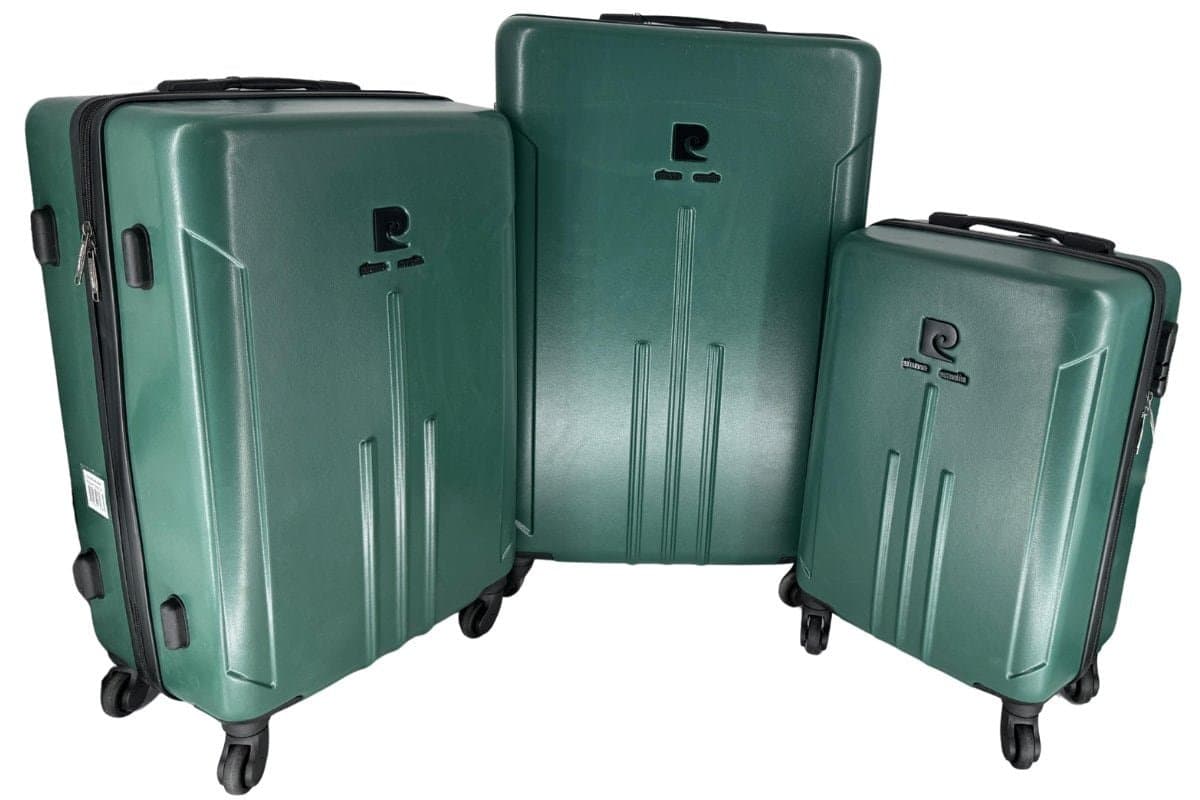 Duurzame groene koffers op wieltjes voor reizen en vakanties.