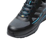 Trainer für Outdoor- und Skate-Aktivitäten mit atmungsaktivem Mesh und stabiler Sohle.