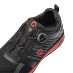 Schnelle Schnürschuhe mit BOA-Drehverschluss und wasserdichten Materialien für ultimativen Komfort und Leistung.