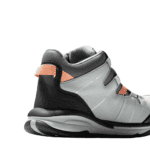 Sneaker voor outdoor activiteiten met sportief ontwerp en comfortabele pasvorm.