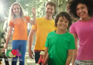 Colourful groups of children outdoors, skateboard and fun, stylish and cheerful, suitable for outdoor activities and scholomarket, Hugo's shop.