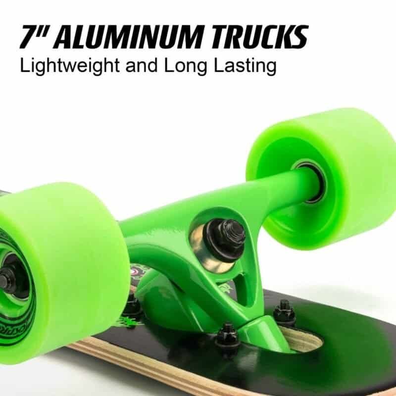 Alu skateboard with green wheels and new trucks for street and vert skateboarding.