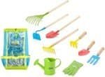 Kleine tuingereedschap set met diverse schopjes, handschoen, waterkan en boodschappentas voor kinderen.
