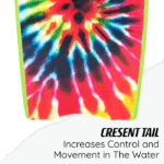 Wild tie-dye water toy with vibrant rainbow colors voor buitenplezier.