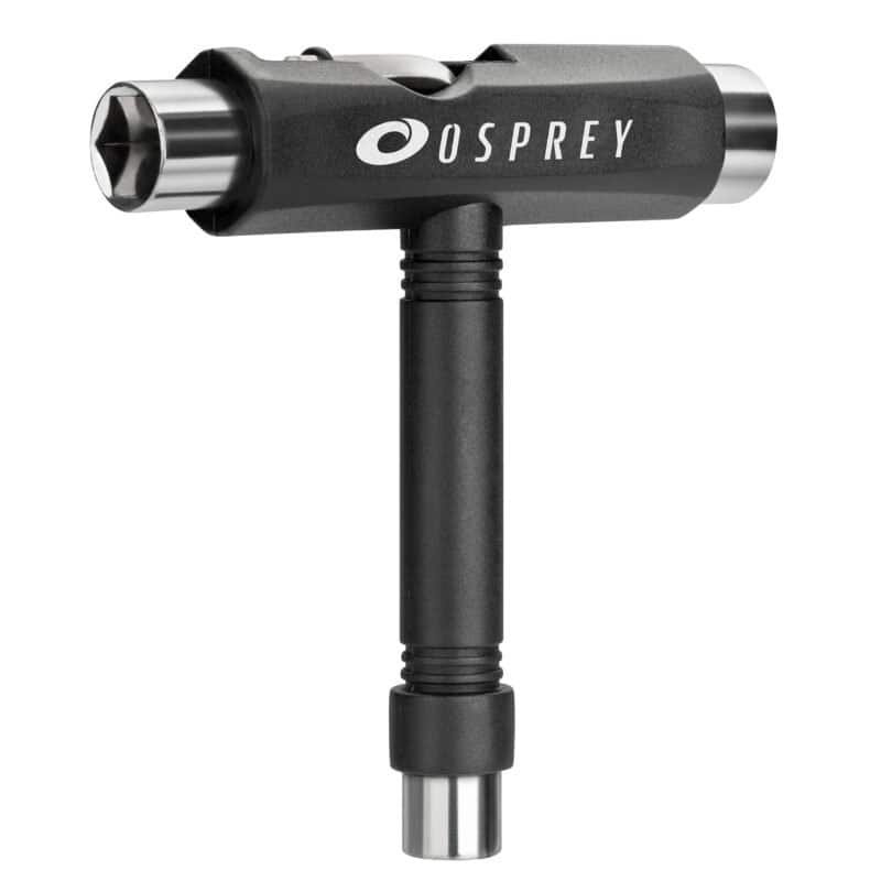 Pompe à vélo robuste avec manomètre précis pour un gonflage parfait des pneus.