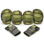 Safety knee pads in camouflage with shock-absorbing padded pad.