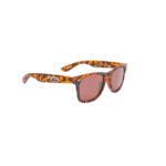 Kleurrijke zonnebril met oranje en zwarte geruit patroon en spiegelende glazen.