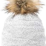 Knitted winter hat with pom-pom, warm and stylish accessoires.