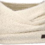 Knuffelzachte wollen sjaal in crèmekleur met label.