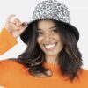 Eimerhut mit Leopardenmuster für Damen und Outdoor-Accessoires.