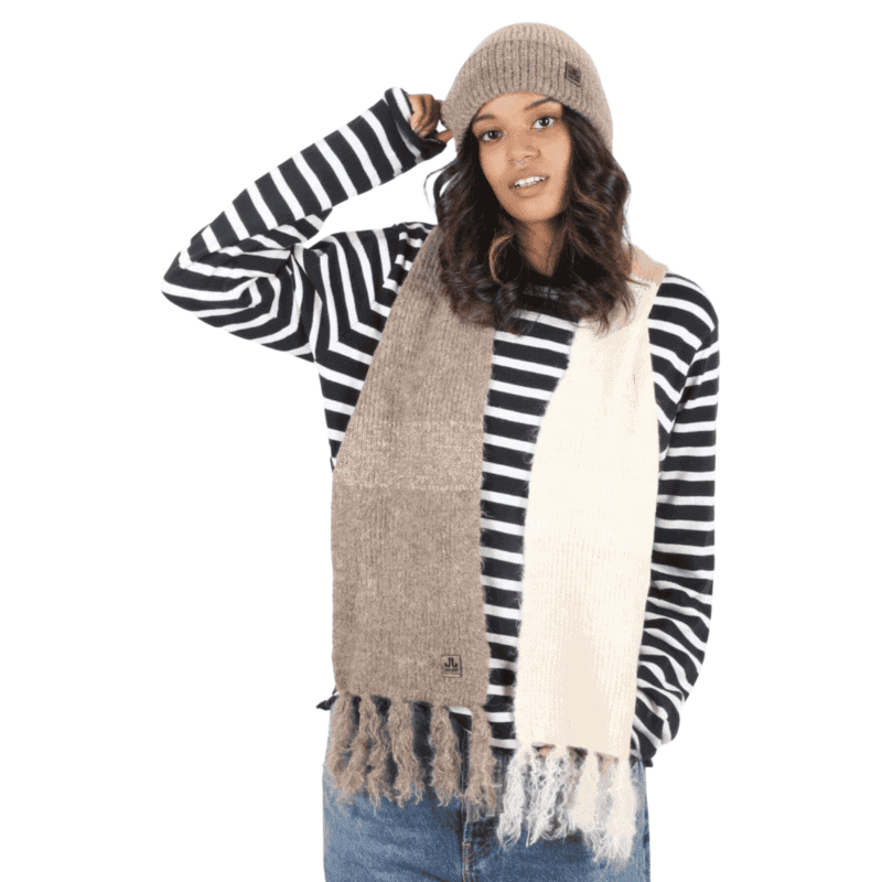 Herentrui, zwart-wit gestreept, casual stijl, comfortabel dragen, perfect voor koud weer.