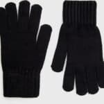 Warmtegevoerde zwarte winterhandschoenen voor buitengebruik.