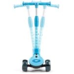 Scooter bleu sportif pour enfants, idéal pour les jeux actifs et de plein air.