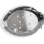 Glazen beker met bubbels en inhoud, close-up foto.