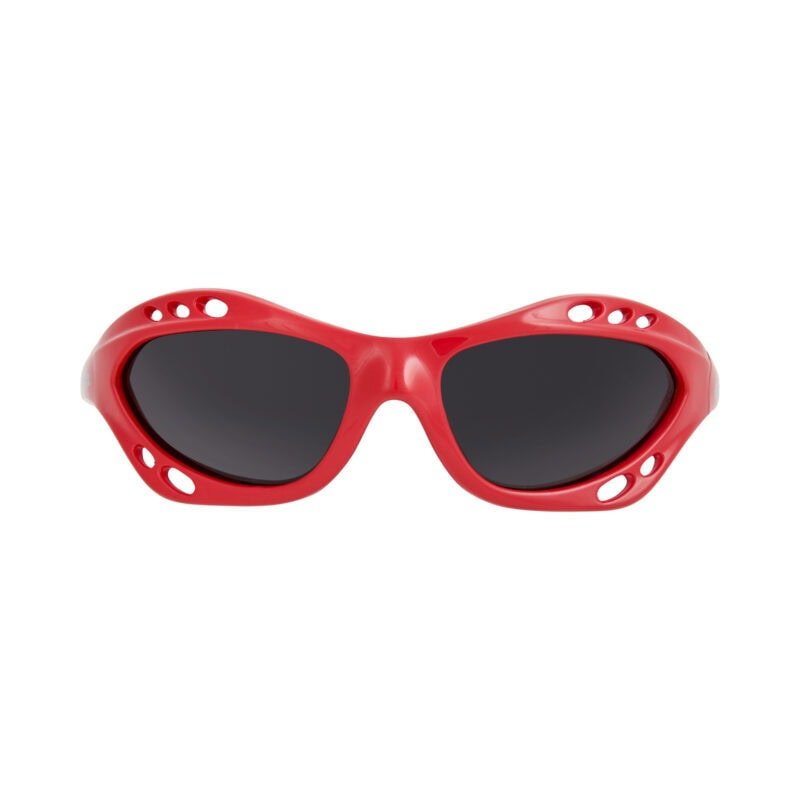 Veelzijdige sportbril met rood montuur en zwarte UV-beschermde lenzen voor buitenactiviteiten.