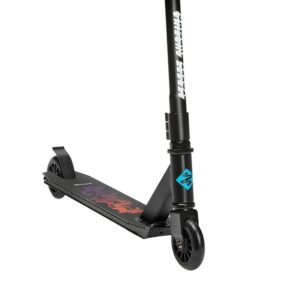 Street Surfing Trickster scooter cascadeur noir avec guidon en T et poignées nervurées